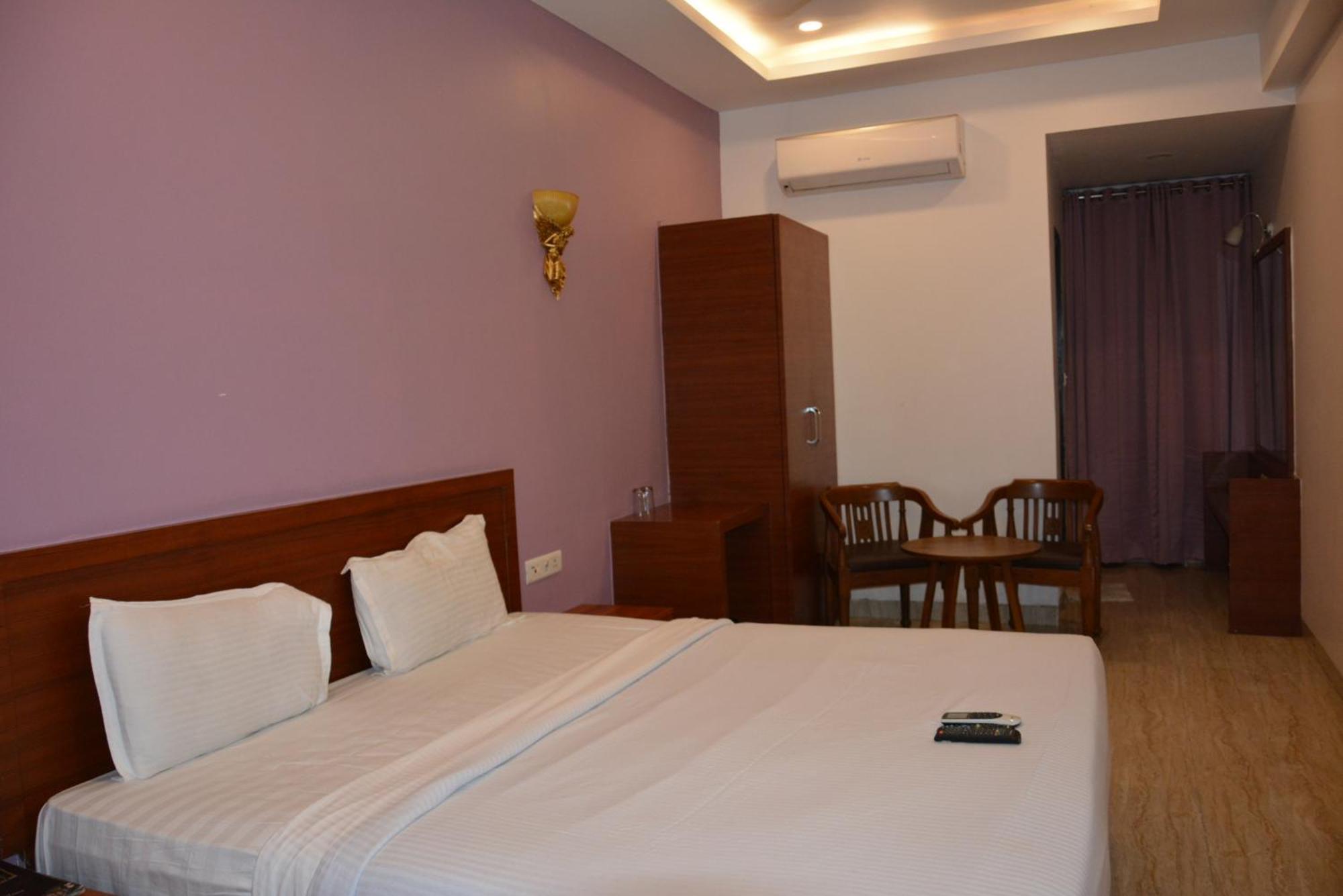 Hotel The Grand Neelam Rāipur Exterior foto
